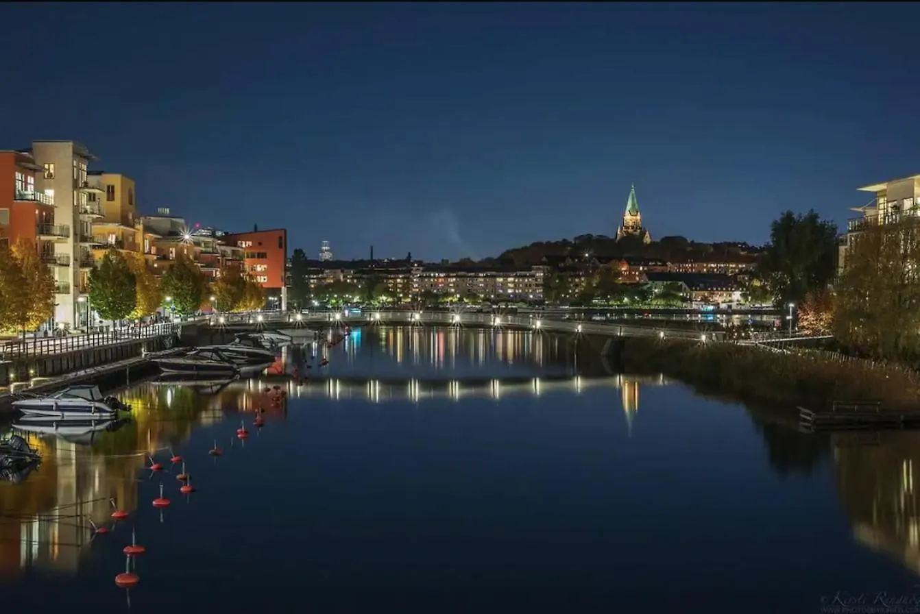 Shared Modern Apartment With Pets By The Waterfront Sztokholm 0*,  Szwecja