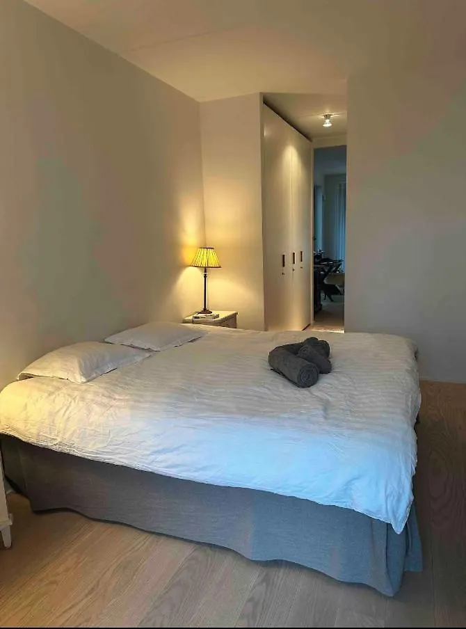 Kwatera prywatna Shared Modern Apartment With Pets By The Waterfront Sztokholm